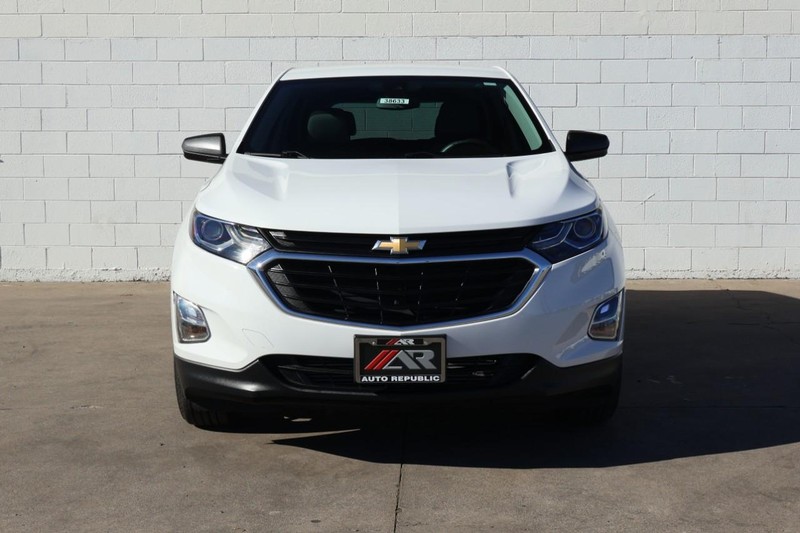 Chevrolet Equinox Vehicle Full-screen Gallery Image 02