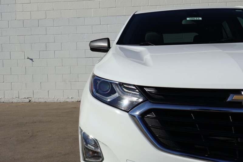 Chevrolet Equinox Vehicle Full-screen Gallery Image 03