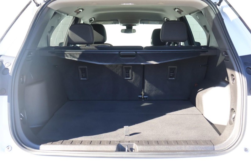 Chevrolet Equinox Vehicle Full-screen Gallery Image 09