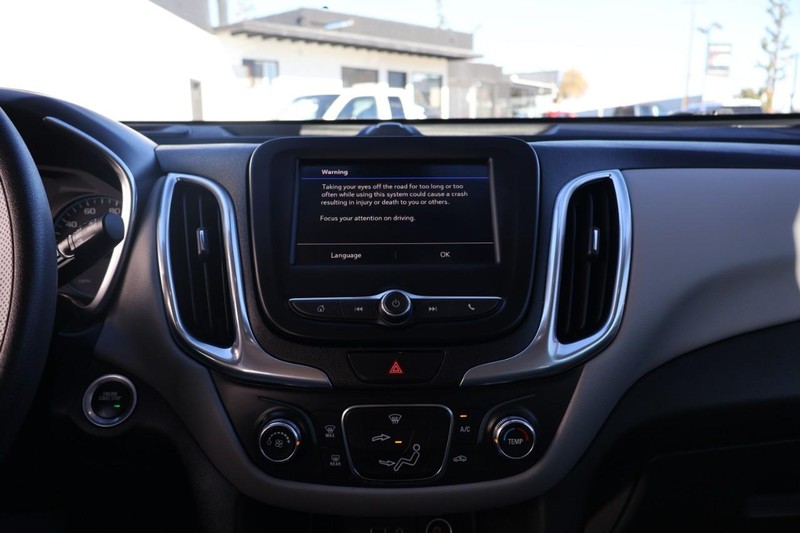 Chevrolet Equinox Vehicle Full-screen Gallery Image 31