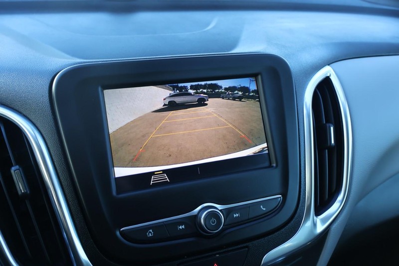 Chevrolet Equinox Vehicle Full-screen Gallery Image 34