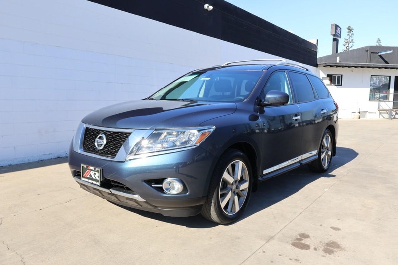 Nissan Pathfinder Vehicle Full-screen Gallery Image 13