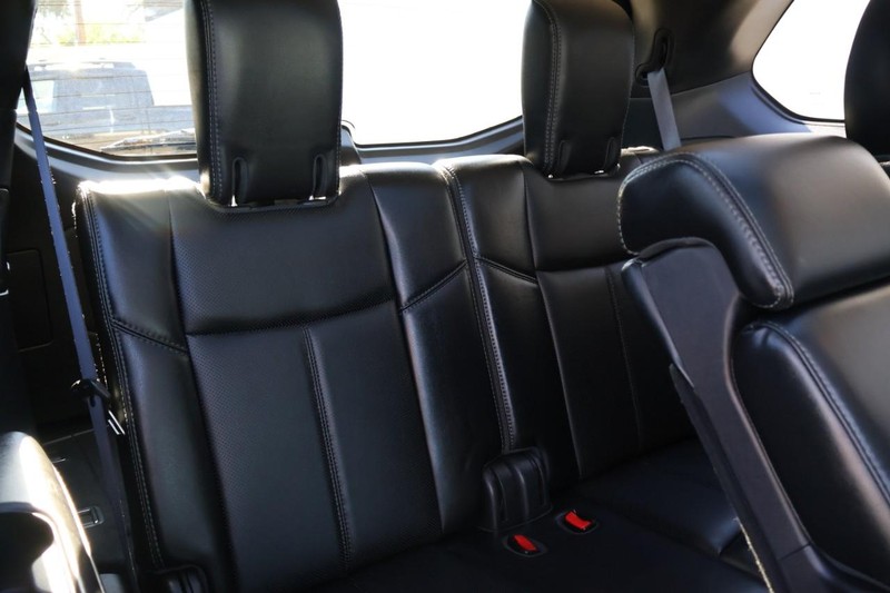 Nissan Pathfinder Vehicle Full-screen Gallery Image 26