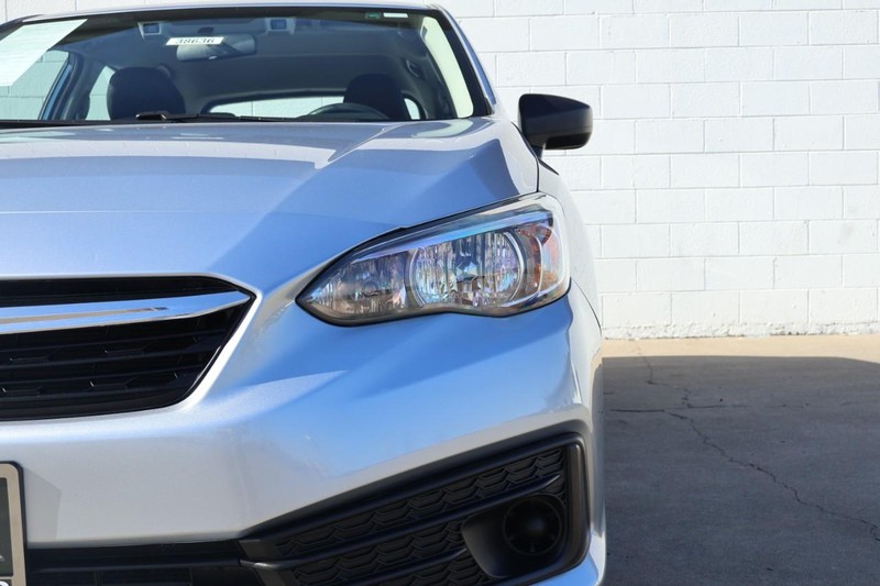 Subaru Impreza Vehicle Full-screen Gallery Image 03