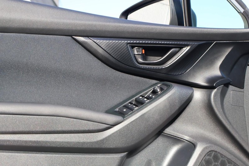 Subaru Impreza Vehicle Full-screen Gallery Image 16