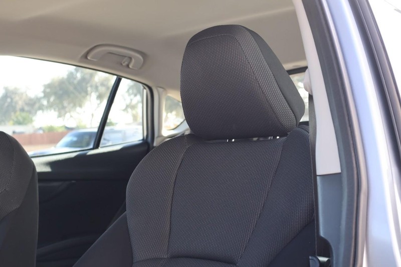 Subaru Impreza Vehicle Full-screen Gallery Image 18