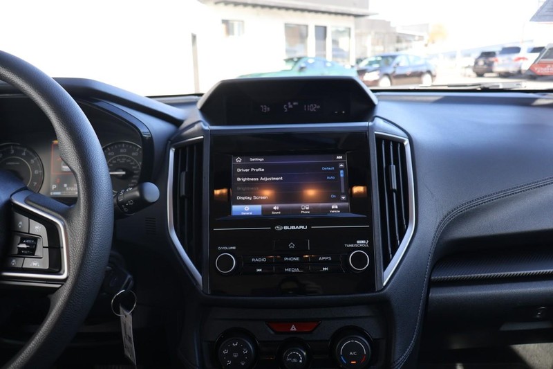 Subaru Impreza Vehicle Full-screen Gallery Image 21