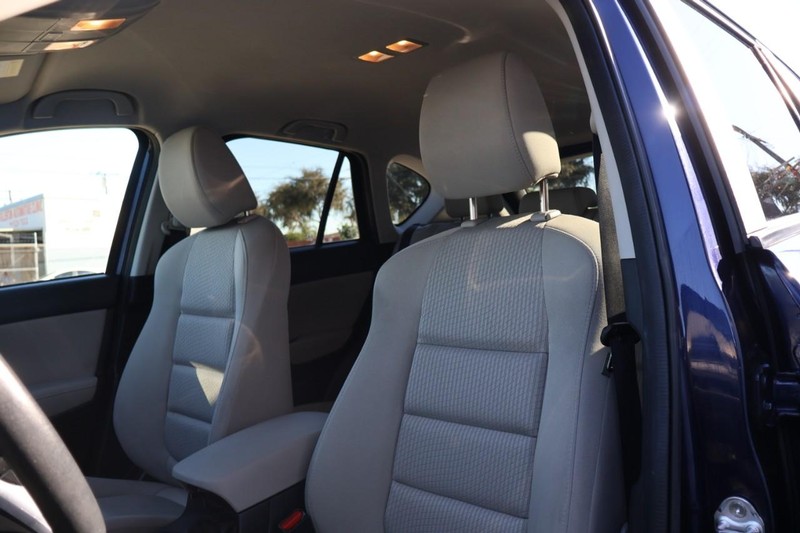 Mazda CX-5 Vehicle Full-screen Gallery Image 18