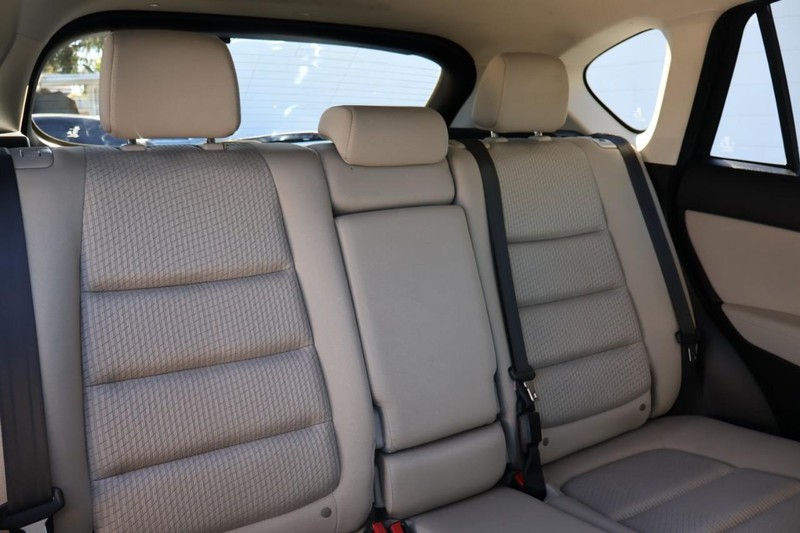 Mazda CX-5 Vehicle Full-screen Gallery Image 22