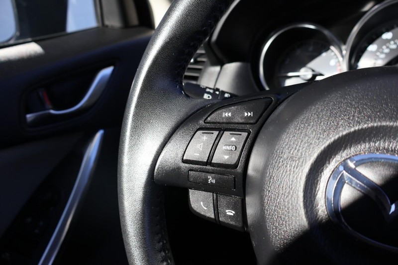 Mazda CX-5 Vehicle Full-screen Gallery Image 28