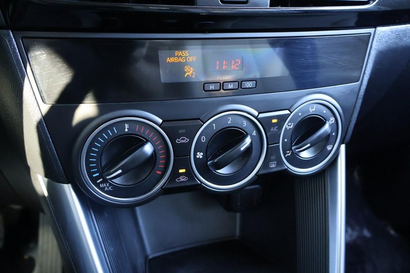 Mazda CX-5 Vehicle Full-screen Gallery Image 34