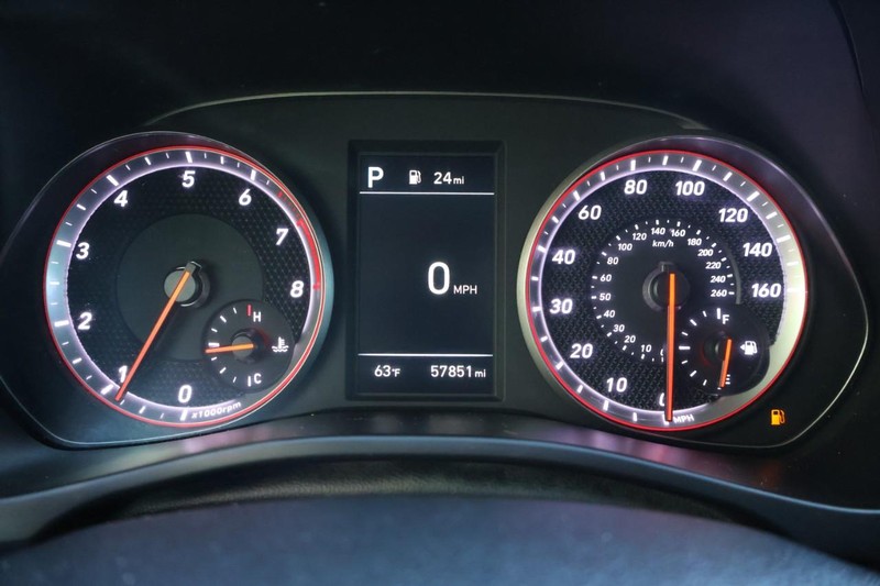 Hyundai Veloster Vehicle Full-screen Gallery Image 25