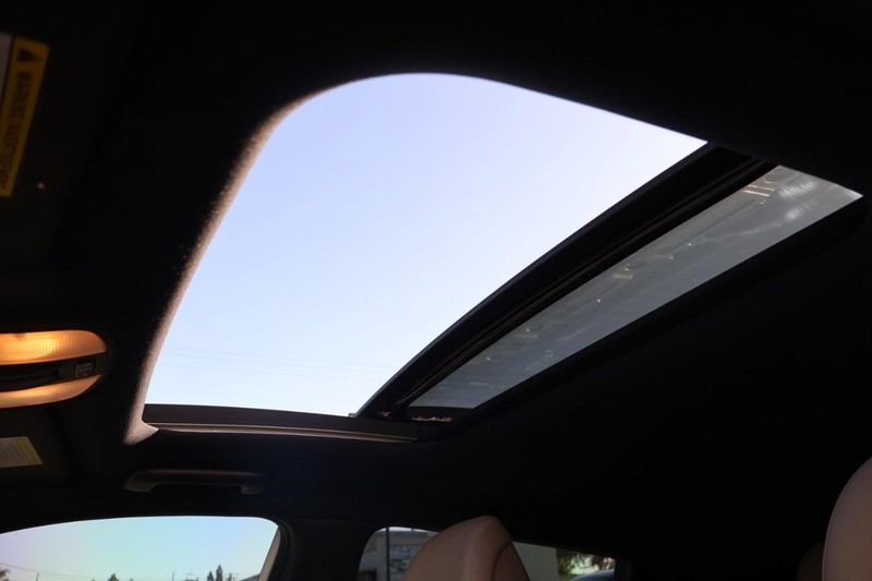 Hyundai Veloster Vehicle Full-screen Gallery Image 37