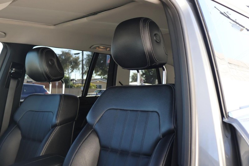 Mercedes-Benz GL 450 Vehicle Full-screen Gallery Image 20