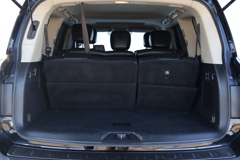 Nissan Armada Vehicle Full-screen Gallery Image 08