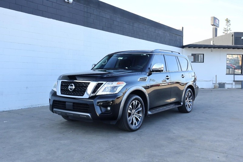 Nissan Armada Vehicle Full-screen Gallery Image 12