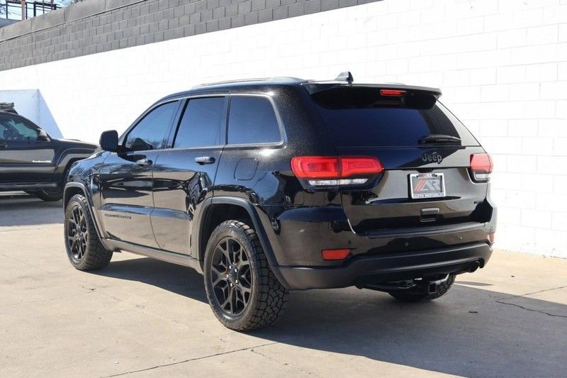 Jeep Grand Cherokee Vehicle Full-screen Gallery Image 10