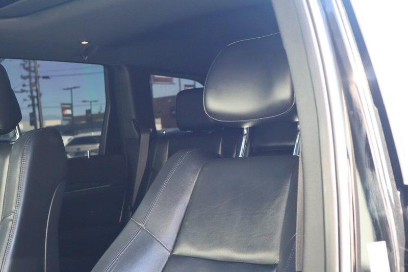 Jeep Grand Cherokee Vehicle Full-screen Gallery Image 18