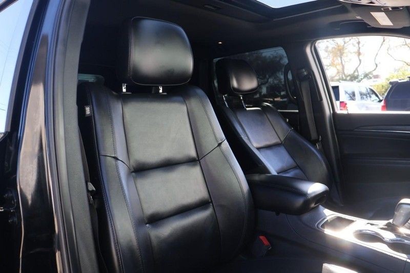 Jeep Grand Cherokee Vehicle Full-screen Gallery Image 20