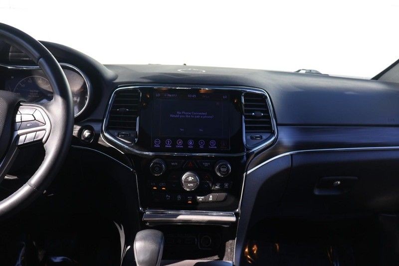 Jeep Grand Cherokee Vehicle Full-screen Gallery Image 29