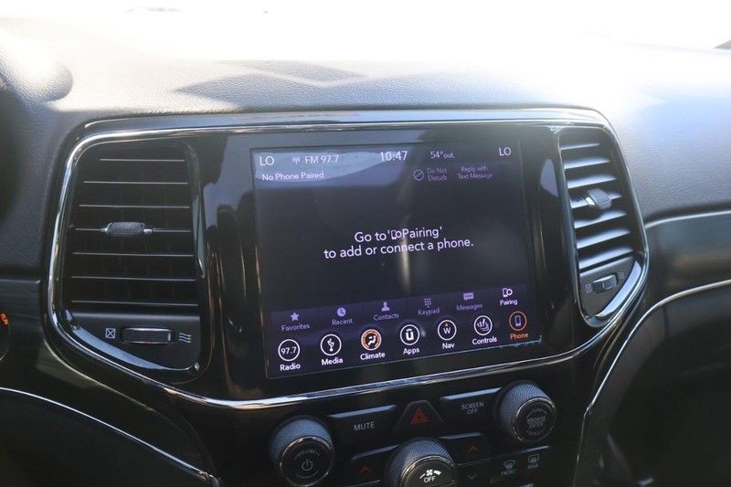 Jeep Grand Cherokee Vehicle Full-screen Gallery Image 30