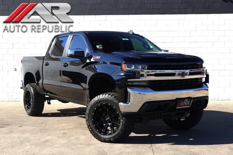 Chevrolet Silverado 1500 Vehicle Full-screen Gallery Image 01