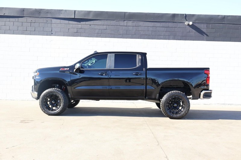 Chevrolet Silverado 1500 Vehicle Full-screen Gallery Image 11