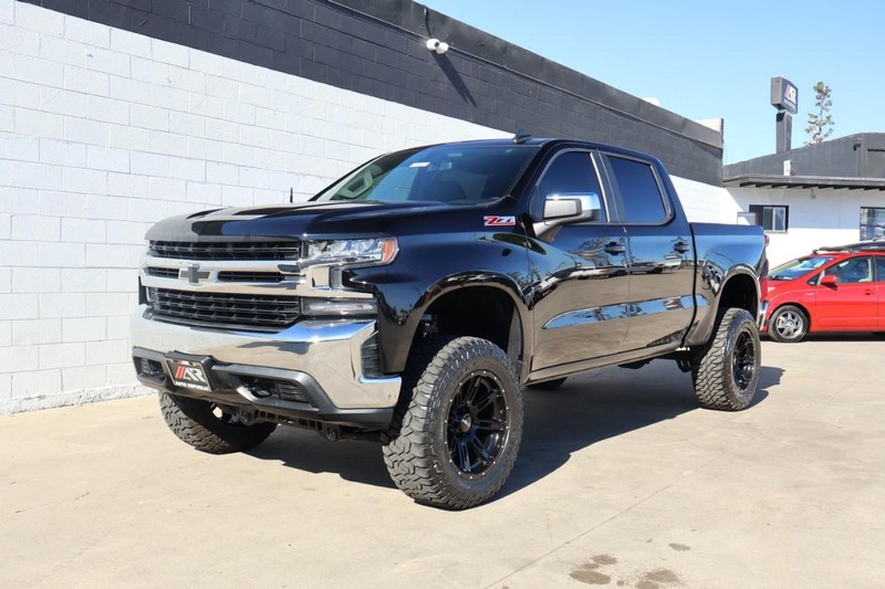 Chevrolet Silverado 1500 Vehicle Full-screen Gallery Image 12