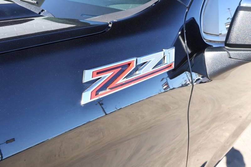 Chevrolet Silverado 1500 Vehicle Full-screen Gallery Image 13