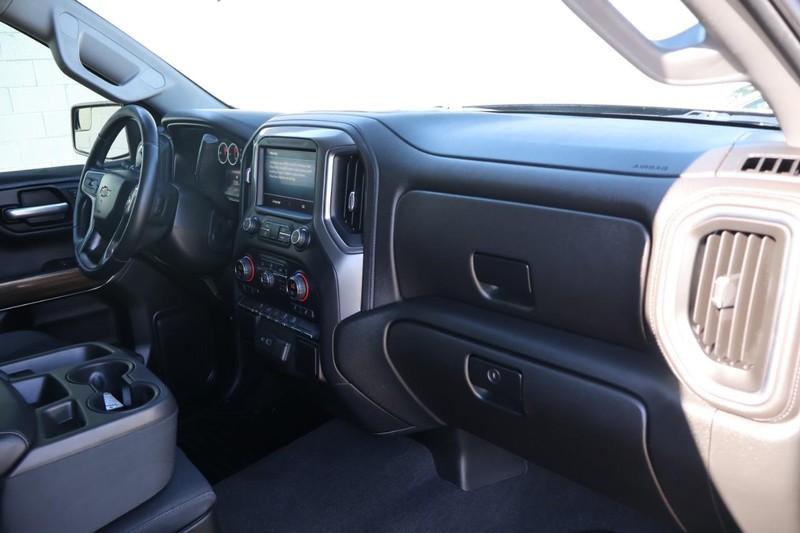 Chevrolet Silverado 1500 Vehicle Full-screen Gallery Image 23