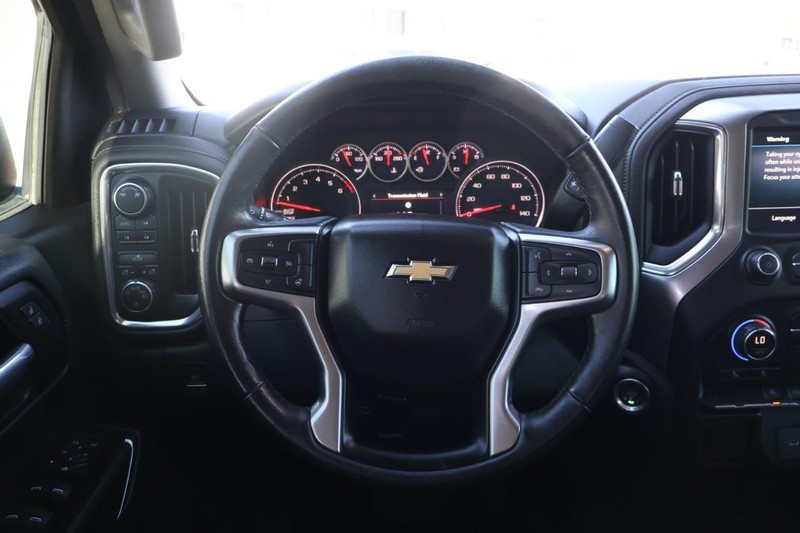 Chevrolet Silverado 1500 Vehicle Full-screen Gallery Image 27