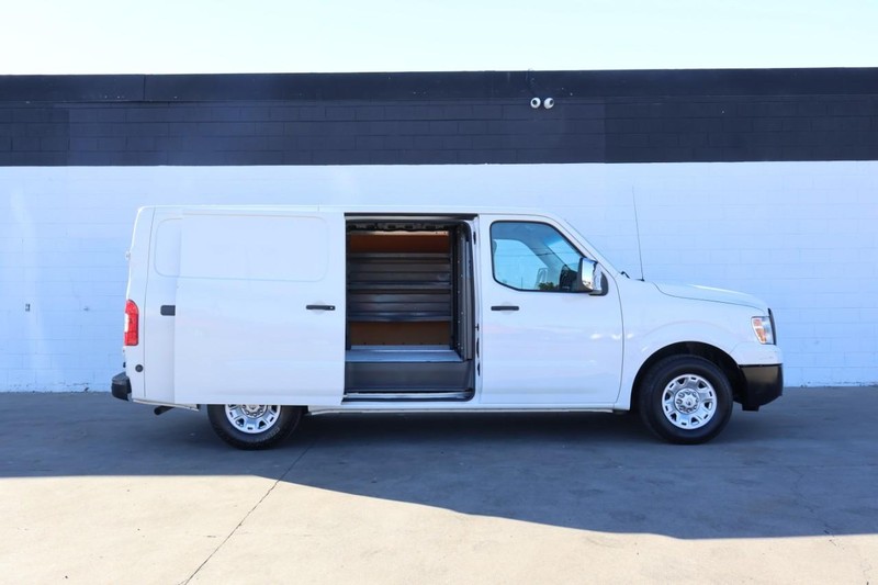 Nissan NV Cargo Vehicle Full-screen Gallery Image 05