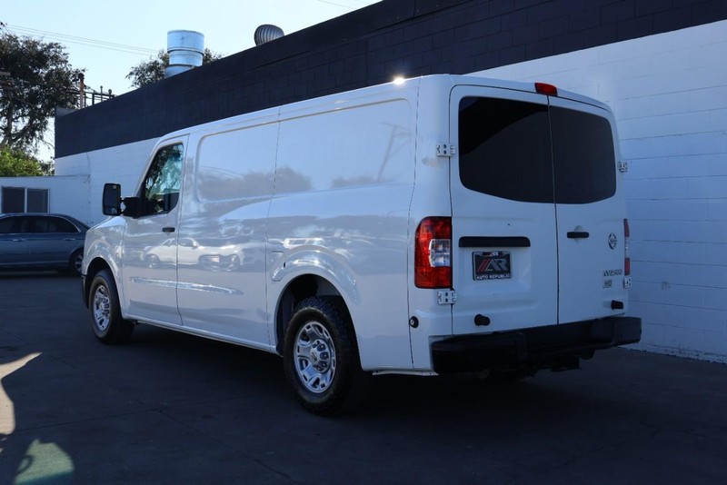 Nissan NV Cargo Vehicle Full-screen Gallery Image 13