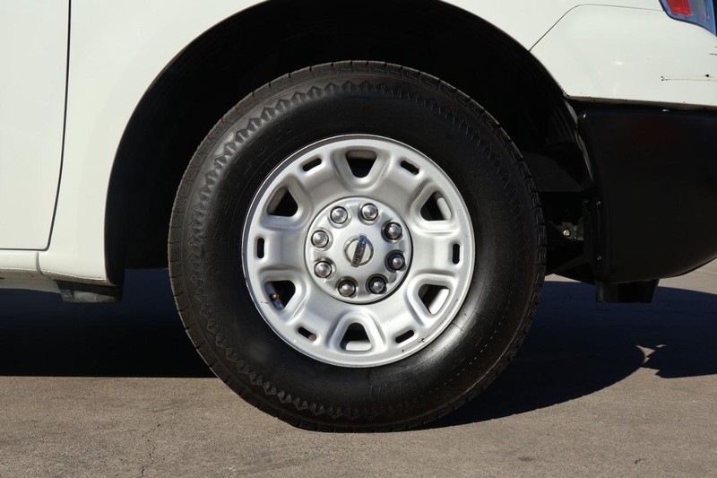 Nissan NV Cargo Vehicle Full-screen Gallery Image 16