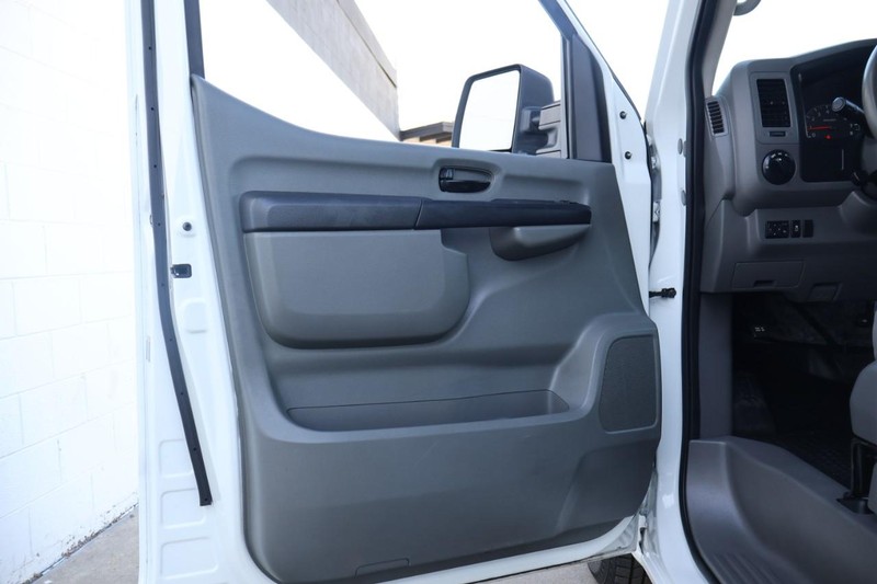 Nissan NV Cargo Vehicle Full-screen Gallery Image 18