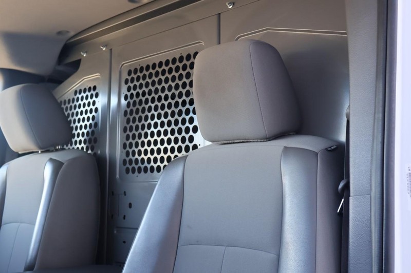Nissan NV Cargo Vehicle Full-screen Gallery Image 23