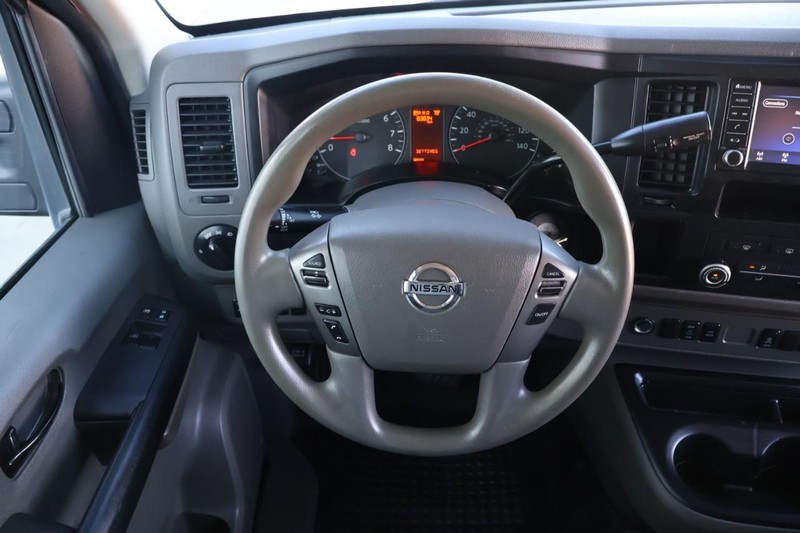 Nissan NV Cargo Vehicle Full-screen Gallery Image 27