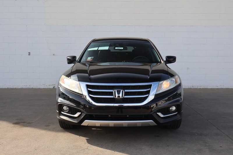 Honda Crosstour Vehicle Full-screen Gallery Image 02