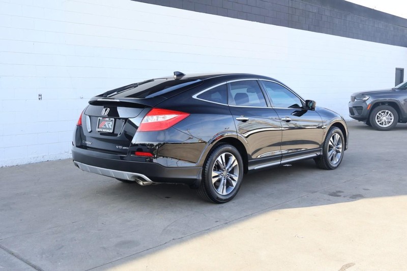 Honda Crosstour Vehicle Full-screen Gallery Image 05
