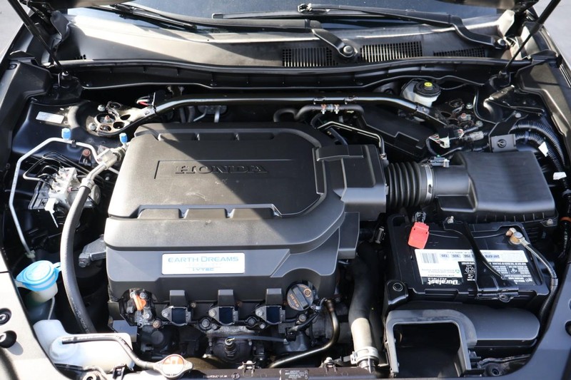 Honda Crosstour Vehicle Full-screen Gallery Image 12