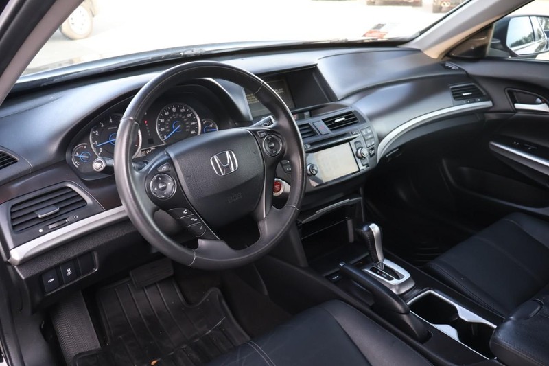 Honda Crosstour Vehicle Full-screen Gallery Image 16