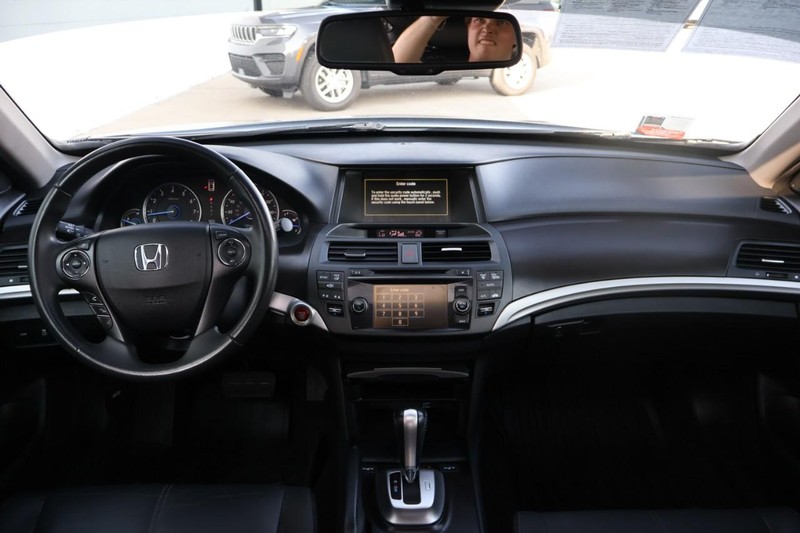 Honda Crosstour Vehicle Full-screen Gallery Image 25