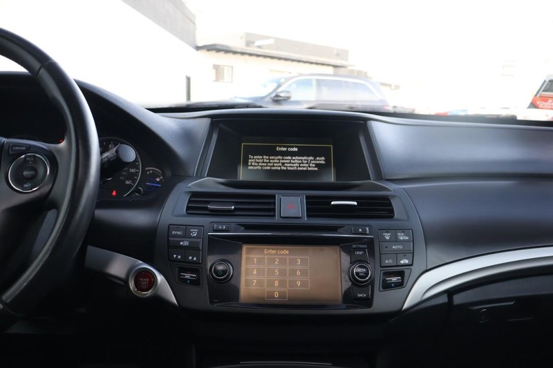 Honda Crosstour Vehicle Full-screen Gallery Image 30