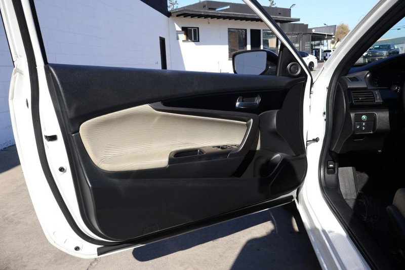 Honda Accord Coupe Vehicle Full-screen Gallery Image 13