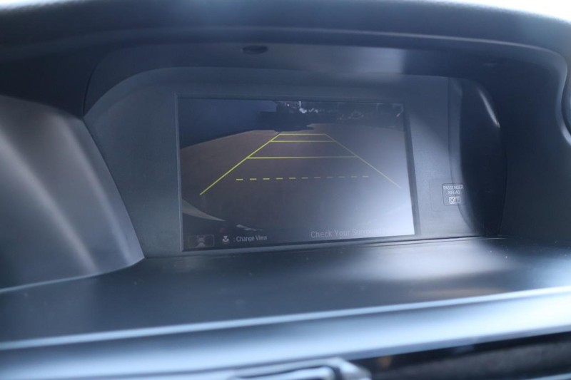 Honda Accord Coupe Vehicle Full-screen Gallery Image 28