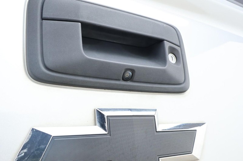 Chevrolet Colorado Vehicle Full-screen Gallery Image 08