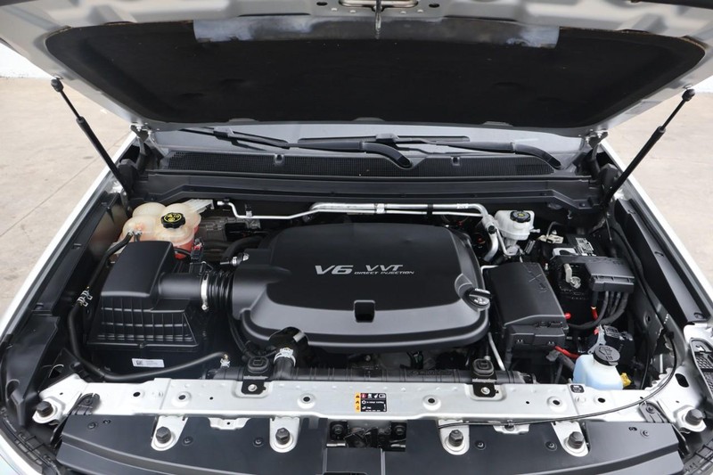 Chevrolet Colorado Vehicle Full-screen Gallery Image 15