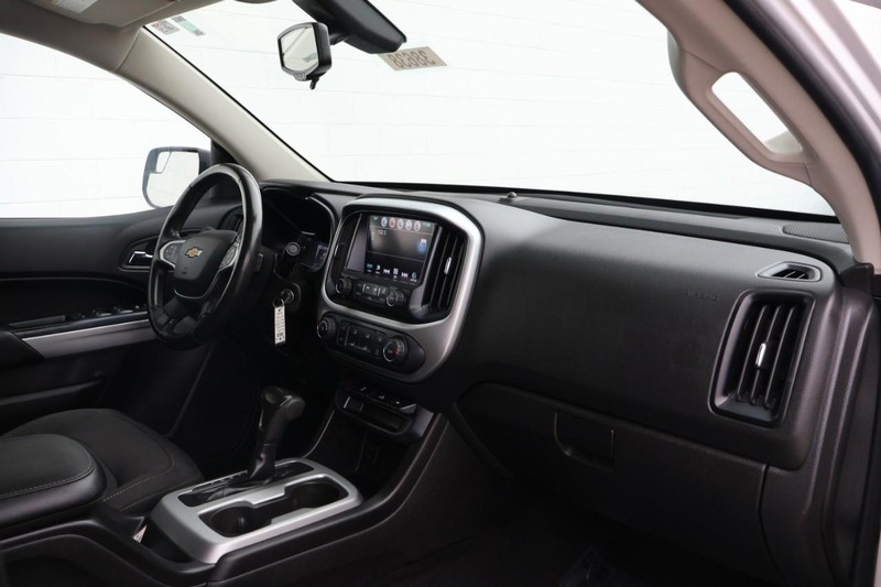 Chevrolet Colorado Vehicle Full-screen Gallery Image 21