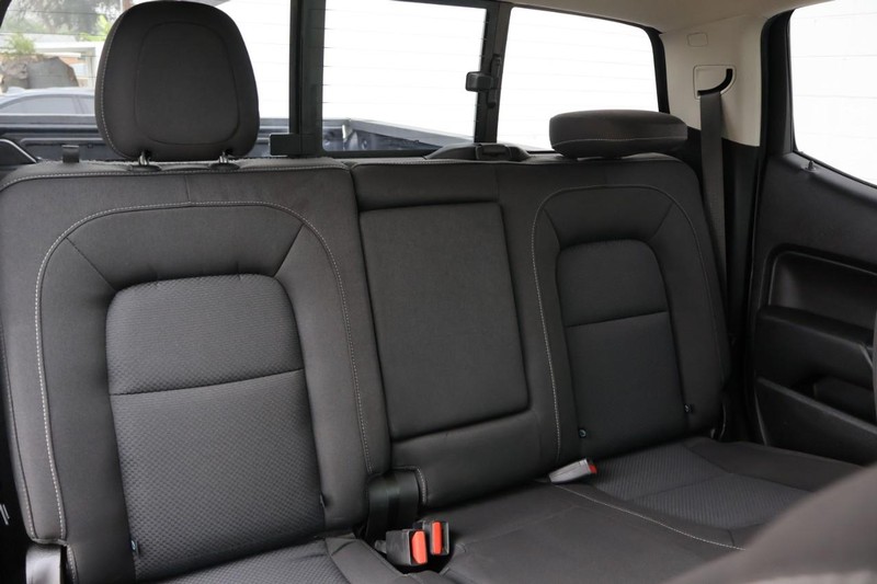 Chevrolet Colorado Vehicle Full-screen Gallery Image 23