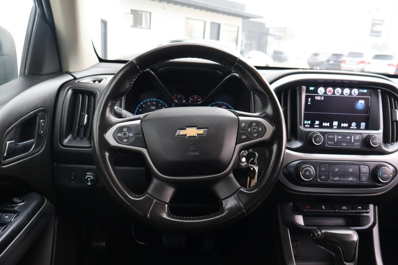 Chevrolet Colorado Vehicle Full-screen Gallery Image 27
